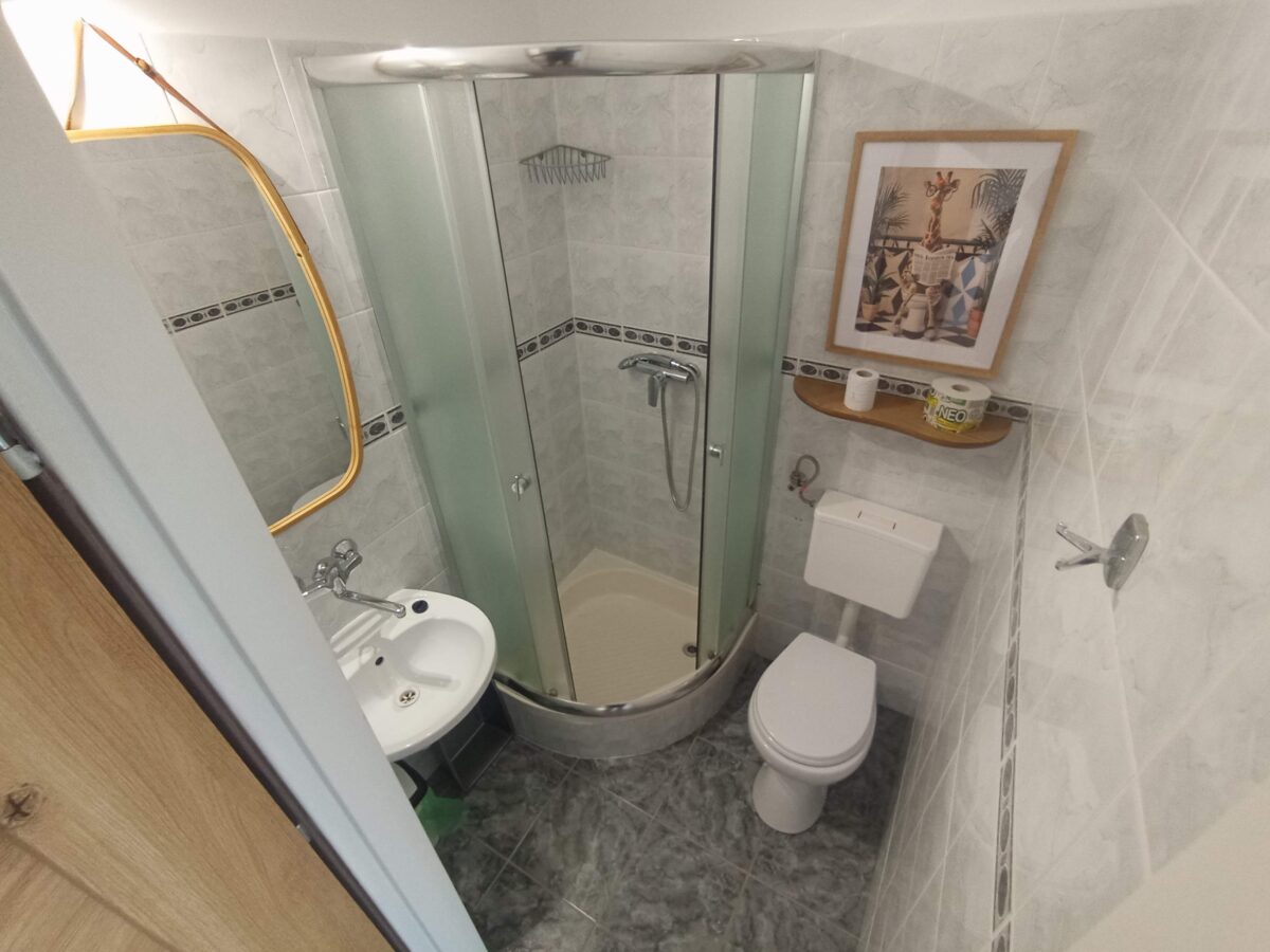 Apartament nr5 dwupokojowy z kuchnią i łazienką - KAMERALNY